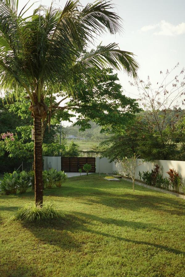 Villa Meranti - Spacious Private Pool Villa Pantai Cenang  Exterior foto